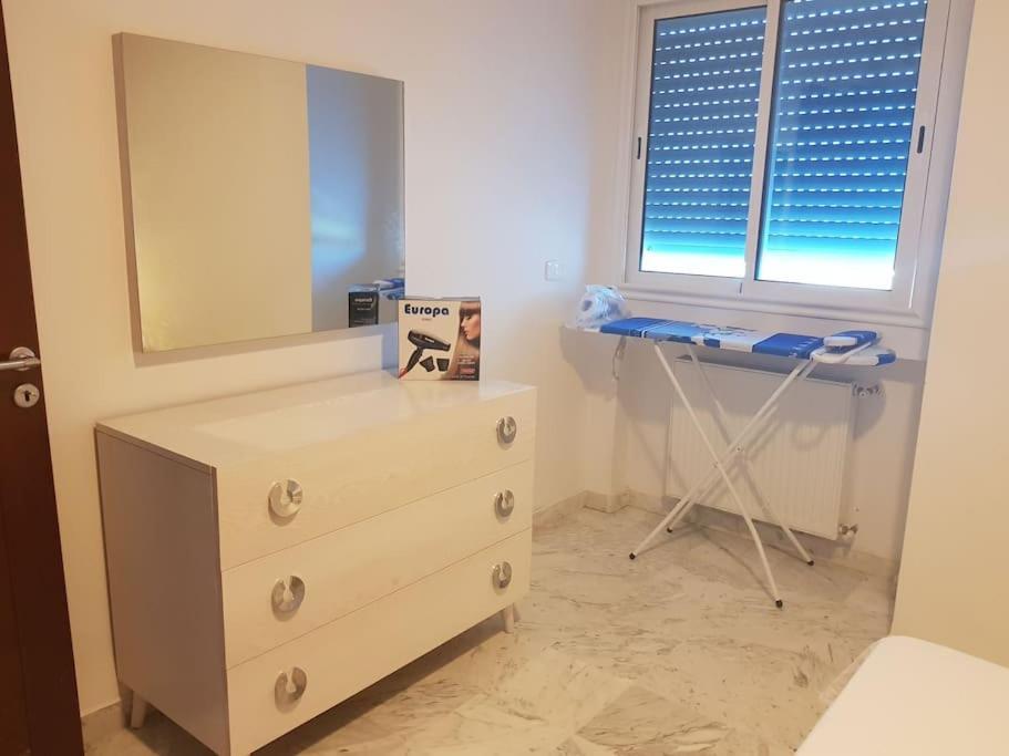Lovely Apartment Near Tunis Mall - Lac2 Tunis Buitenkant foto